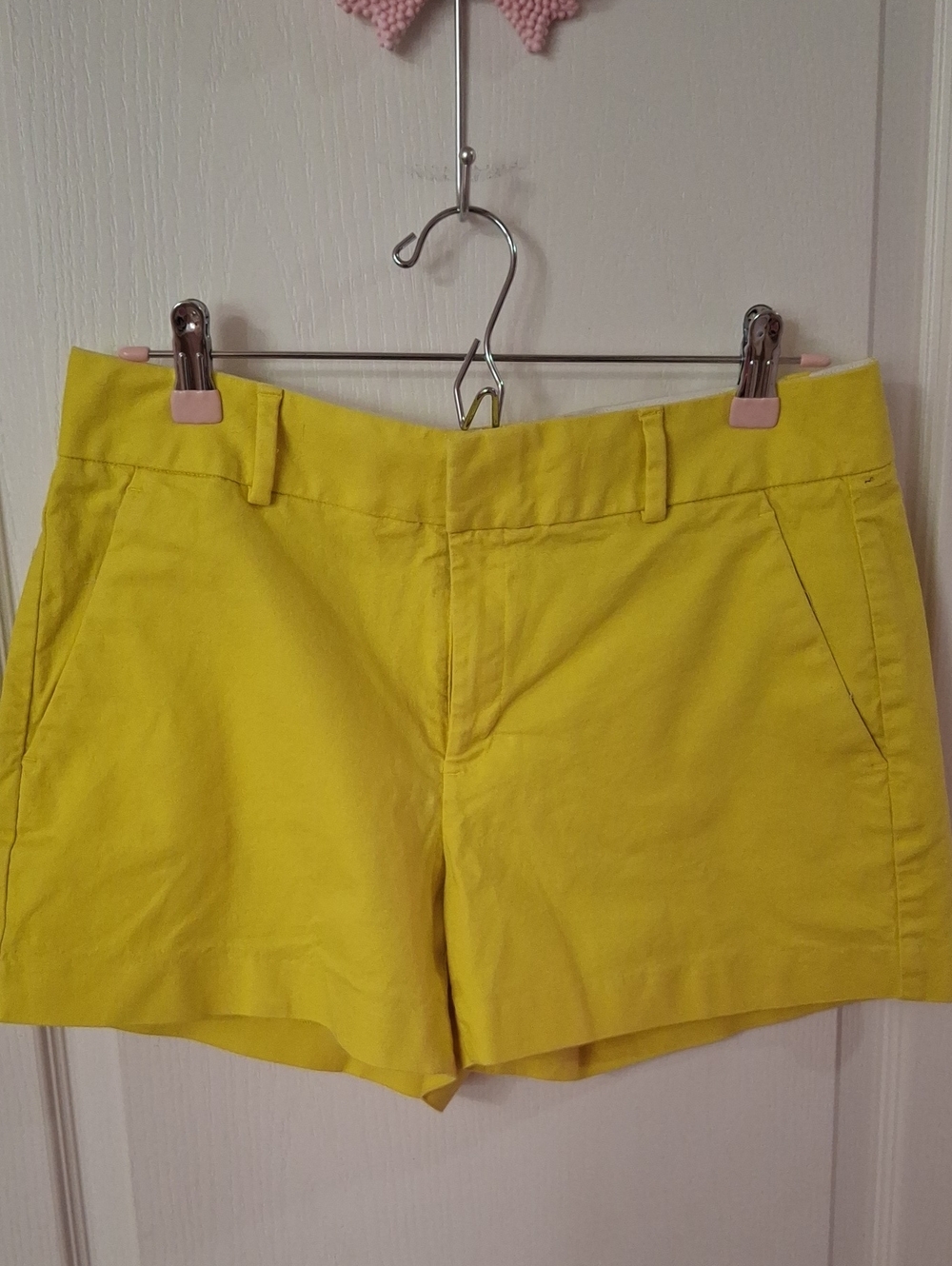 Banana Republic Women’s Yellow Chino Shorts Excellent Condition Size 8